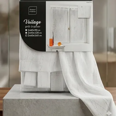 2 Voilages près a poser neuf 